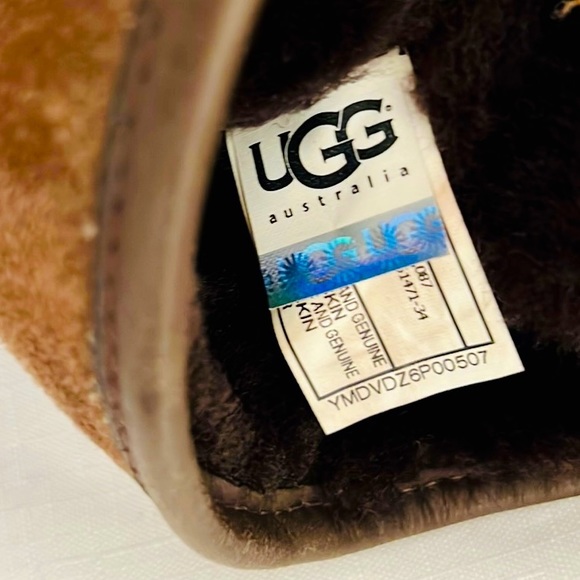 UGG / Waterproof~No Laces Boots - Picture 10 of 16